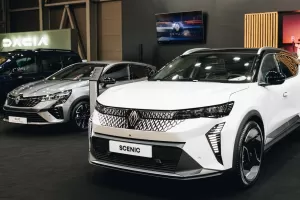 Renault Scenic E-Tech je k vidění v Česku. Dělají mu společnost Espace hybrid a elektrické Kangoo