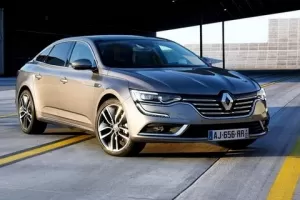 Renault Talisman: „Nová Laguna“ nabízí řízení všech kol a 608 l v kufru