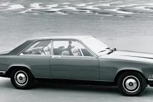 Rolls-Royce Camargue (1975): opulentní zvrácenost