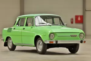 Galerie - Škoda 110 DeLuxe se vydražila za skoro dva miliony. Ani krásný Fiat na ni neměl - AutoRevue.cz