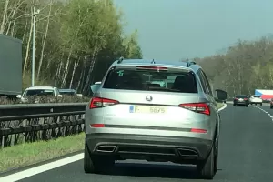 Galerie - Škoda Kodiaq RS poprvé spatřena v Česku během testování. Bez maskování - AutoRevue.cz