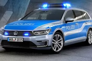 Také hybridní Volkswagen Passat Variant bude  „pomáhat a chránit“