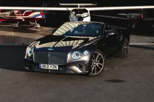 TEST Bentley Continental GTC V8: Váš let byl zrušen? S tímhle to vadit nebude