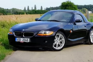 Test ojetiny BMW Z4 (E85): Divoký design, ale také poctivá mechanika