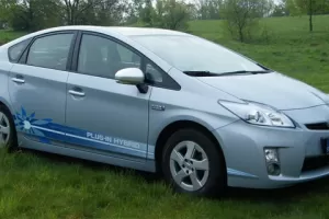 Test: Toyota Prius Plug-in Hybrid - prima nápad, ale...