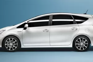 Toyota Prius+: první sedmimístný hybrid míří na IAA 2011 (+video)