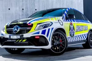 V Austrálii bude hlídat silniční pořádek Mercedes GLE Coupe 63 AMG