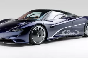 Vzácný McLaren Speedtail míří do aukce. Vzniklo 106 kusů, tento neujel ani 50 km