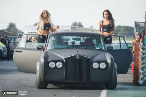 Galerie - Video: Také Rolls-Royce Silver Shadow může být driftovací speciál - AutoRevue.cz