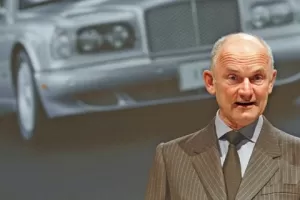Víte, jak přišlo BMW ke značce Rolls-Royce? Před 20 lety obelstilo VW!