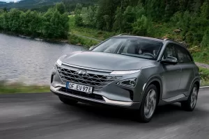 Vodíkový Hyundai Nexo konečně vstupuje na český trh! Je dražší než Toyota Mirai a plní se zatím jen v Ostravě