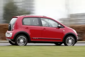 Volkswagen Cross UP!: na trhu za půl roku