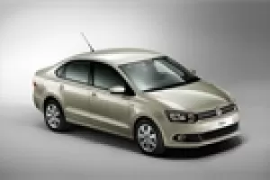 Volkswagen Polo sedan: nové foto, první snímky interiéru a jméno Vento potvrzeno