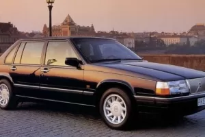 Volvo řady 900 (1990-1998): Poslední švédský klasik
