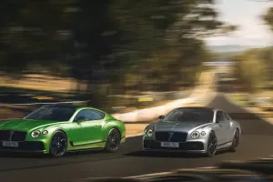Značka Bentley otiskla závodního ducha do dvou speciálních modelů. Vzpomínají na vítězství a nový rekord ve vytrvalostním závodu