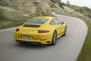 Víte, proč má Porsche 911 motor vzadu? A proč se této koncepce nikdy nezbavilo?