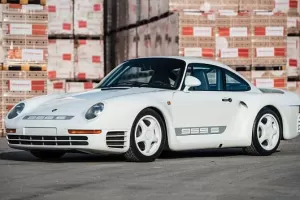 Unikátní Porsche 959 jde do aukce. Cena bude astronomická