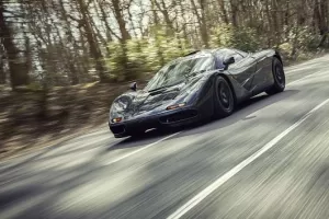VIDEO: McLaren F1 ukazuje zrychlení z nuly na 300 km/h i rekordní maximálku
