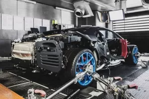 Zde se rodí Bugatti Chiron. Výroba jednoho trvá až devět měsíců