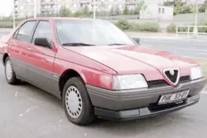 Alfa Romeo 164: švihák, který ztrácí na lesku