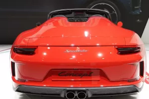 Parádní Speedster s nouzovou střechou slaví 70 let Porsche