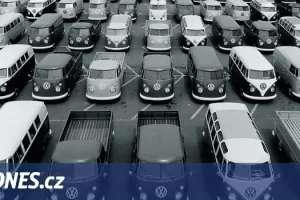 Legendární VW Transporter proslavily květinové děti, teď slaví sedmdesátku