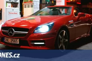 Výlet autofanatika: Mercedes SLK v patách nejslavnějšího závodu