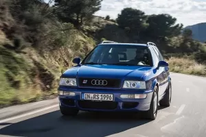 První ostré silniční Audi slaví 25 let. Zběsilý kombík RS2 Avant uměl přes 260 km/h
