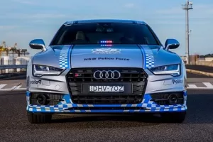 Audi S7 Sportback míří do služeb policie. V reálném provozu ale „pomáhat a chránit“ nebude