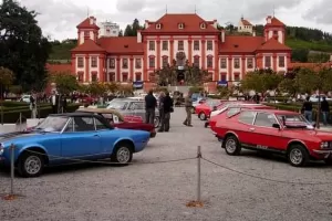 Fiat o víkendu oslaví 120. výročí výstavou v Trojském zámku. Těšte se na nejméně 300 aut