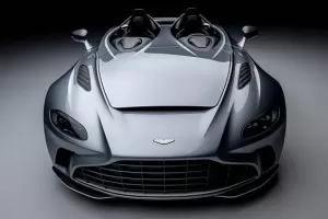Koenigsegg s tříválcem i Aston Martin bez skla. Unikátní stroje měly šokovat Ženevu