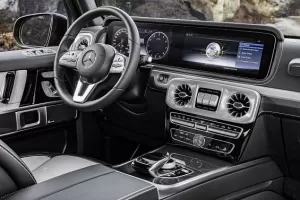 I nový Mercedes-Benz třídy G se začíná odhalovat od interiéru