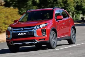 Modernizované Mitsubishi ASX koupíte jen s benzinovým dvoulitrem. České ceny začínají na 415 tisíc Kč