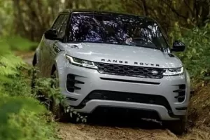 Nový Range Rover Evoque prozrazen na prvních fotkách. Oficiálně se představí večer
