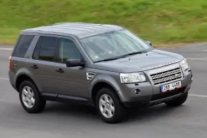 Test ojetiny: Land Rover Freelander II se terénu nebojí