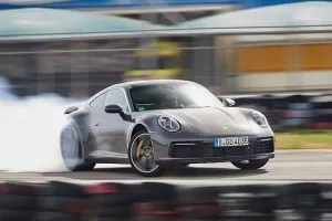 Poprvé za volantem Porsche 911 gen. 992: Samé špatné zprávy