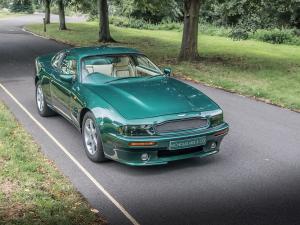 Aston martin V8 Vantage Coupe (1996)