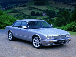 Jaguar XJR (2003)