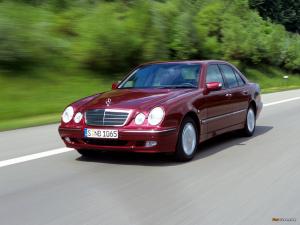 Mercedes benz E-klasse And Predecessors E-Klasse (W210) 1999