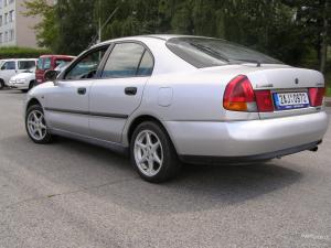 Mitsubishi Carisma Sedan (1995)