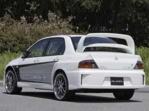 Mitsubishi Lancer Evolution IX (2005)