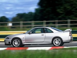 Nissan Skyline GT-R V-Spec (R33) (1995)