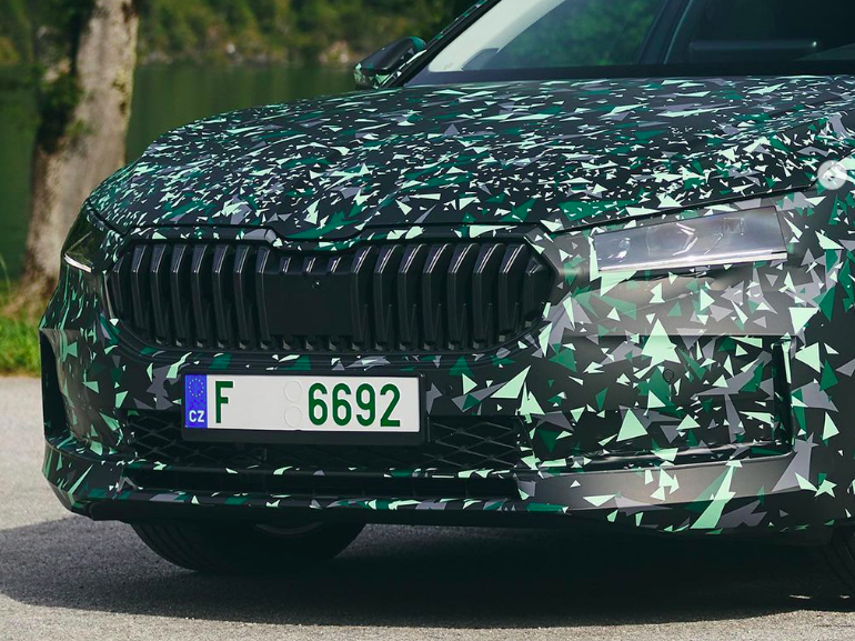 Škoda Superb čtvrté generace přijíždí už 2. listopadu